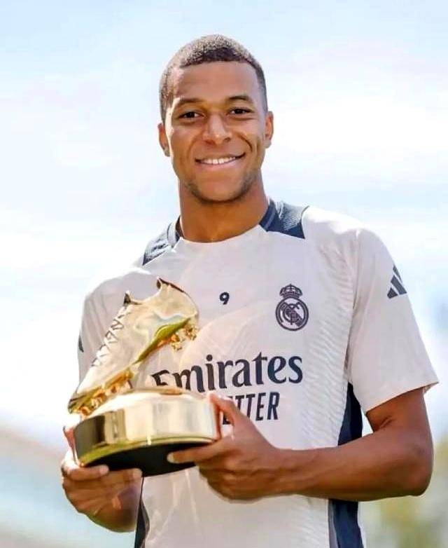 梅西首任经纪人：国米等豪门曾想签梅西，但梅西不想离开巴萨！