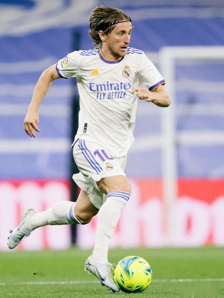 莫雷托：尤文只有可能在夏窗追托纳利；冬窗或夏窗肯定买中卫