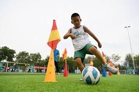 上海U20男足队员失利后哭成一片，徐根宝：哭什么？责任在我